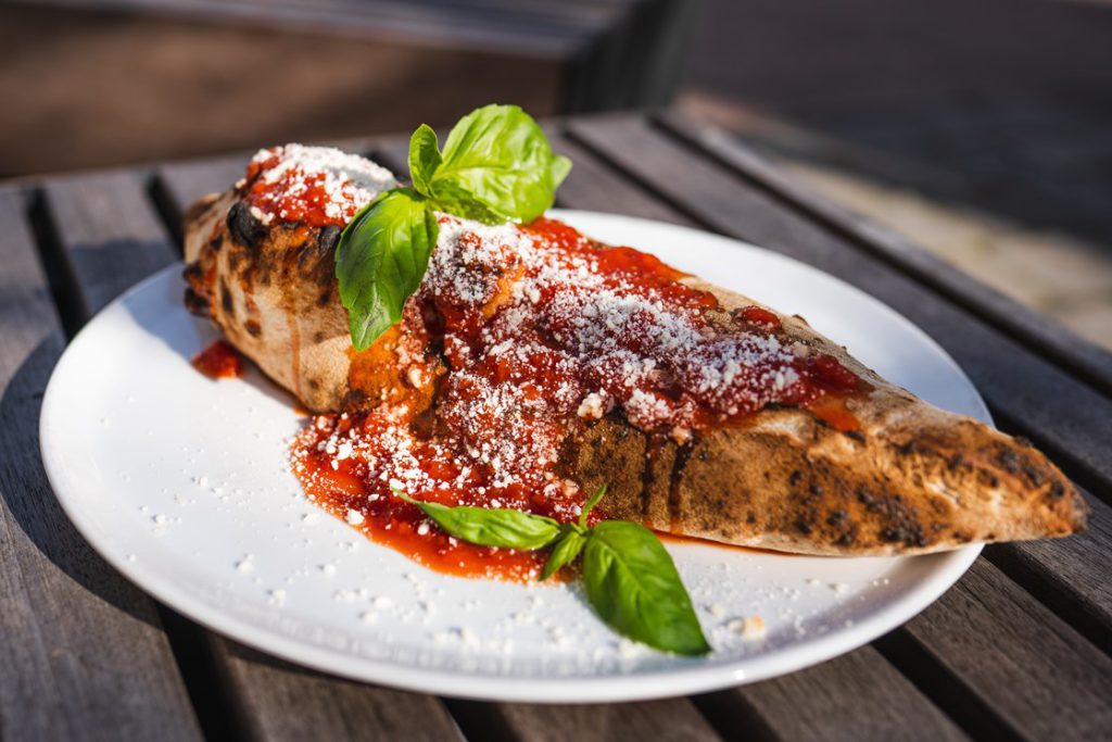 calzone z kurczakiem