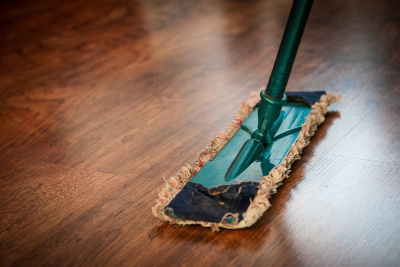 5 korzyści z usług sprzątania dla małych i średnich przedsiębiorstw